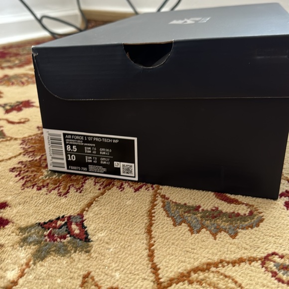 Men’s Nike Air Force 1 Low All Yellow Size 8.5 DEADSTOCK - Picture 7 of 7